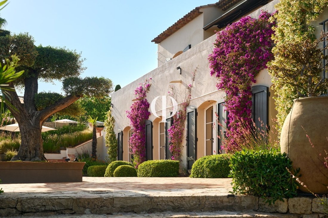 House in Grimaud, Provence-Alpes-Côte d'Azur, France 1 - 18926996