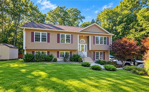 House in Burrillville, Rhode Island, United States 1
