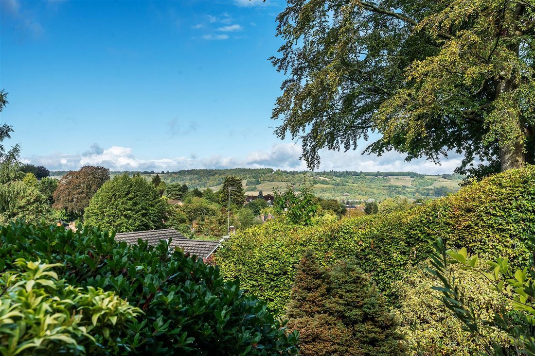 House in Dorking, England 3 - 18265409