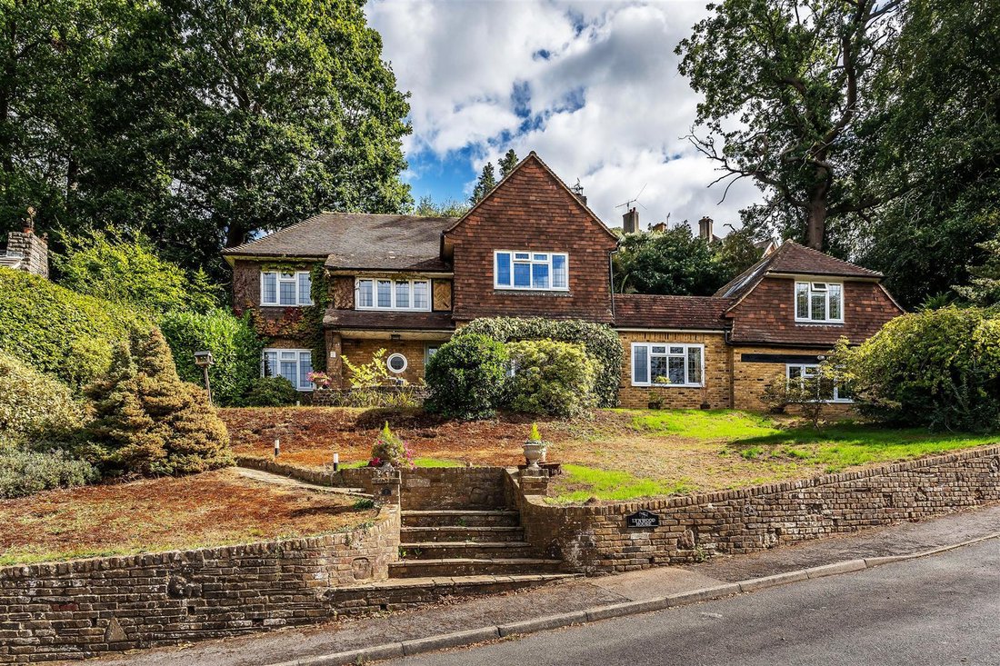House in Dorking, England 1 - 18265409