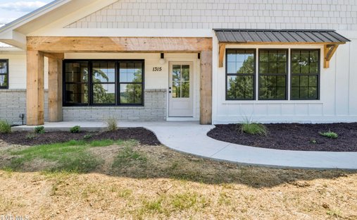House in Elizabethton, Tennessee, United States 1