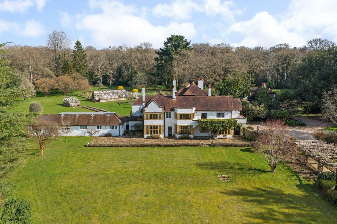 House in Compton, England 1 - 18928212