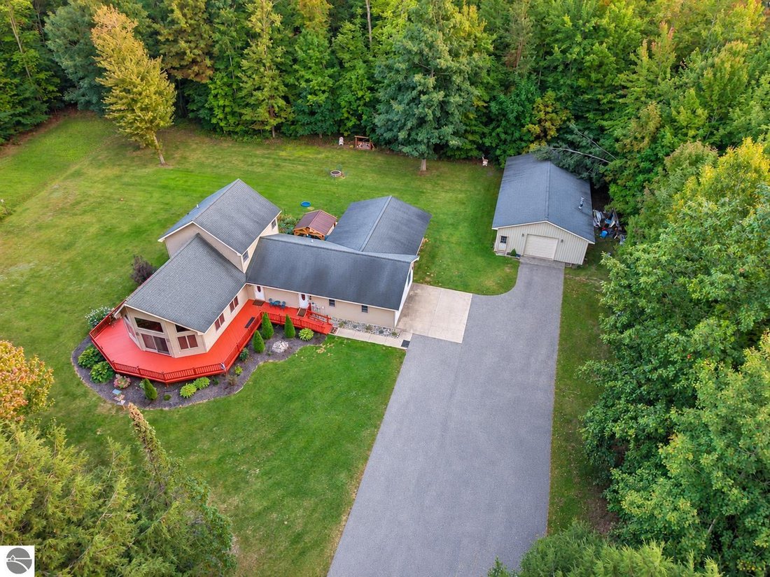 House in Cadillac, Michigan, United States 2 - 18928449
