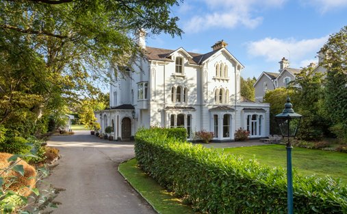 House in Sleeches Cross, Frant, England 1