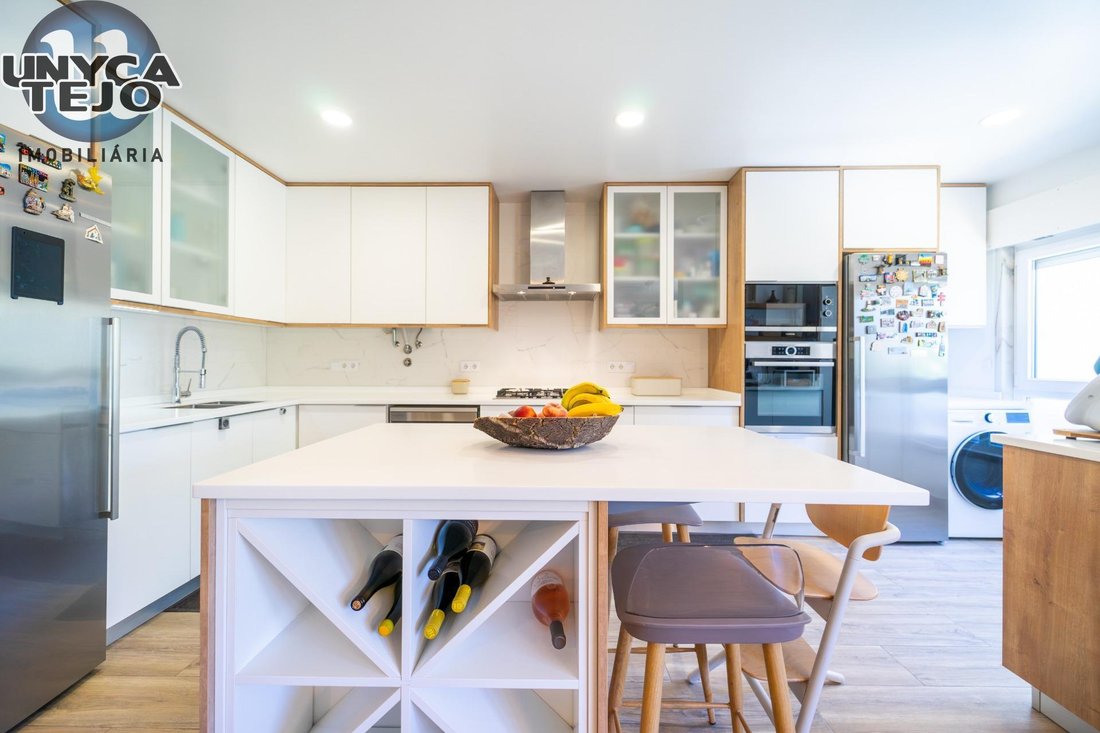 Apartment in Carnaxide e Queijas, Lisbon, Portugal 3 - 18928513