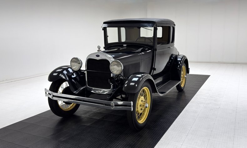 Coupe in Morgantown, United States 1 - 18928442