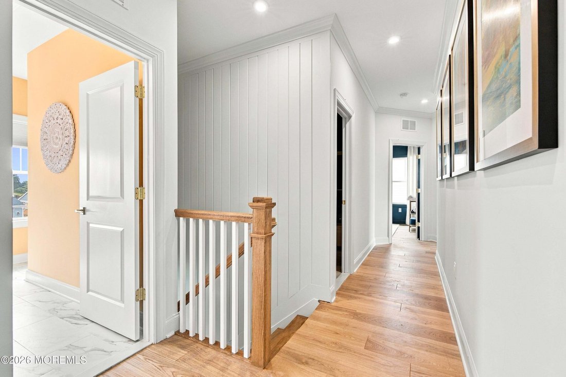 House in Manalapan Township, New Jersey, United States 2 - 18928183