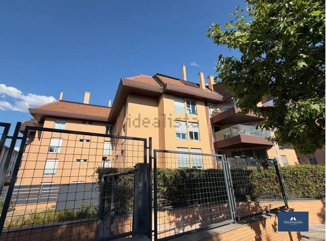 Appartement à Boadilla del Monte, Communauté de Madrid, Espagne 1 - 18003794