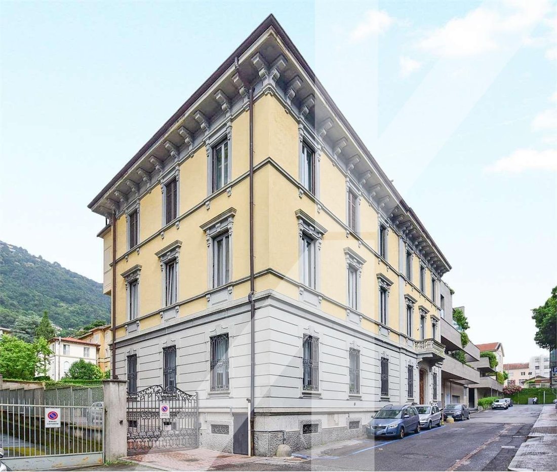 Apartment in Centro Storico, Como, Lombardy 1 - 15411745