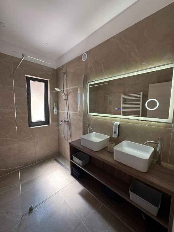 Villa in Herceg Novi, Herceg Novi Municipality, Montenegro 3 - 18430130