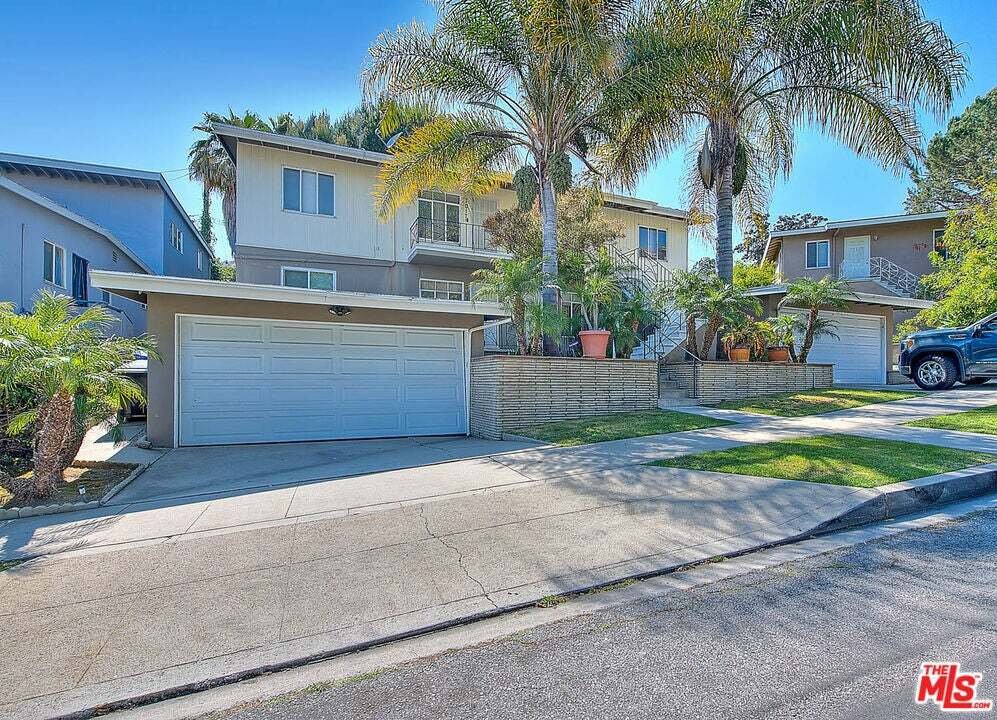 Los Angeles, California, United States 3 - 18928231