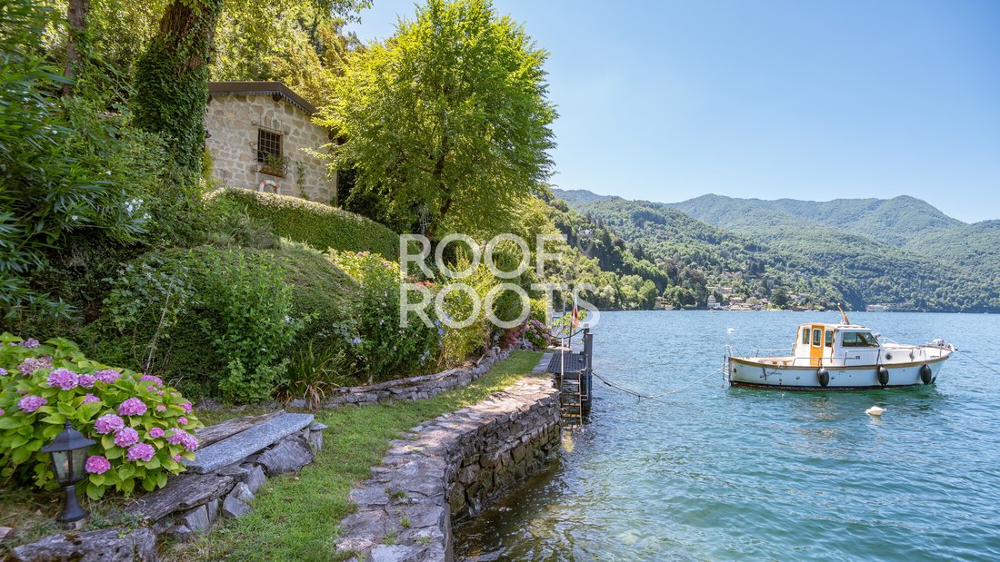 Villa in Como Borghi, Como, Lombardy 3 - 18929653