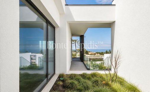 Villa in Colares, Lisbon, Portugal 1