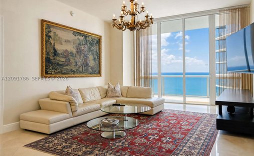 Condo in Golden Beach, Florida, United States 1