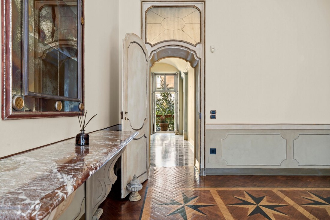 Apartment in Centro, Turin, Piedmont 2 - 18928915