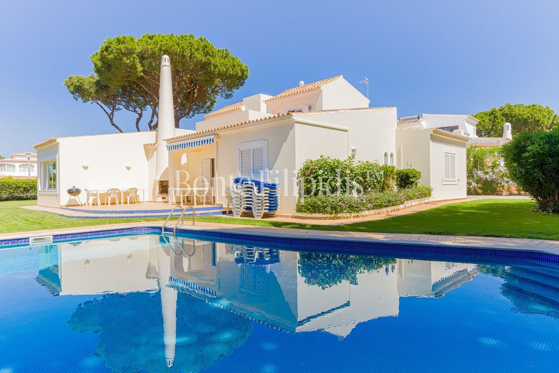 Villa in Vilamoura, Quarteira, Algarve 1 - 18929681