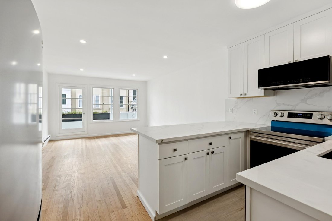 Condo in San Francisco, California, United States 5 - 18929436