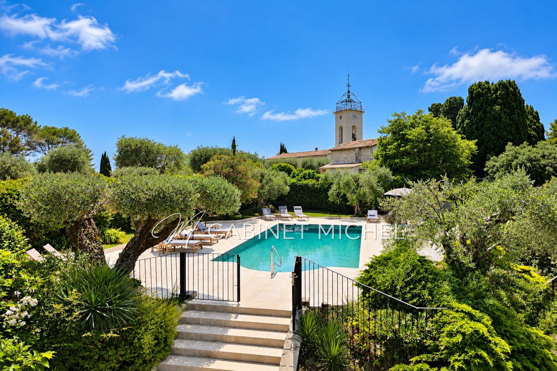 Villa in Nord, Roquefort-les-Pins, France 3 - 18403946