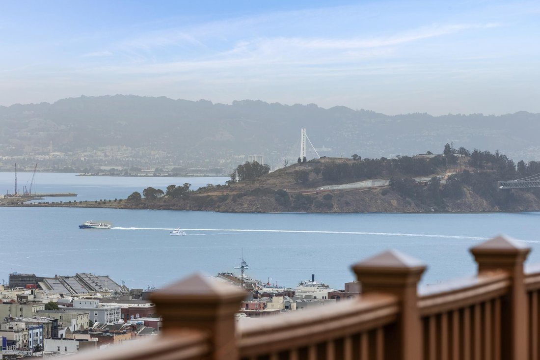 Condo in San Francisco, California, United States 3 - 18929436