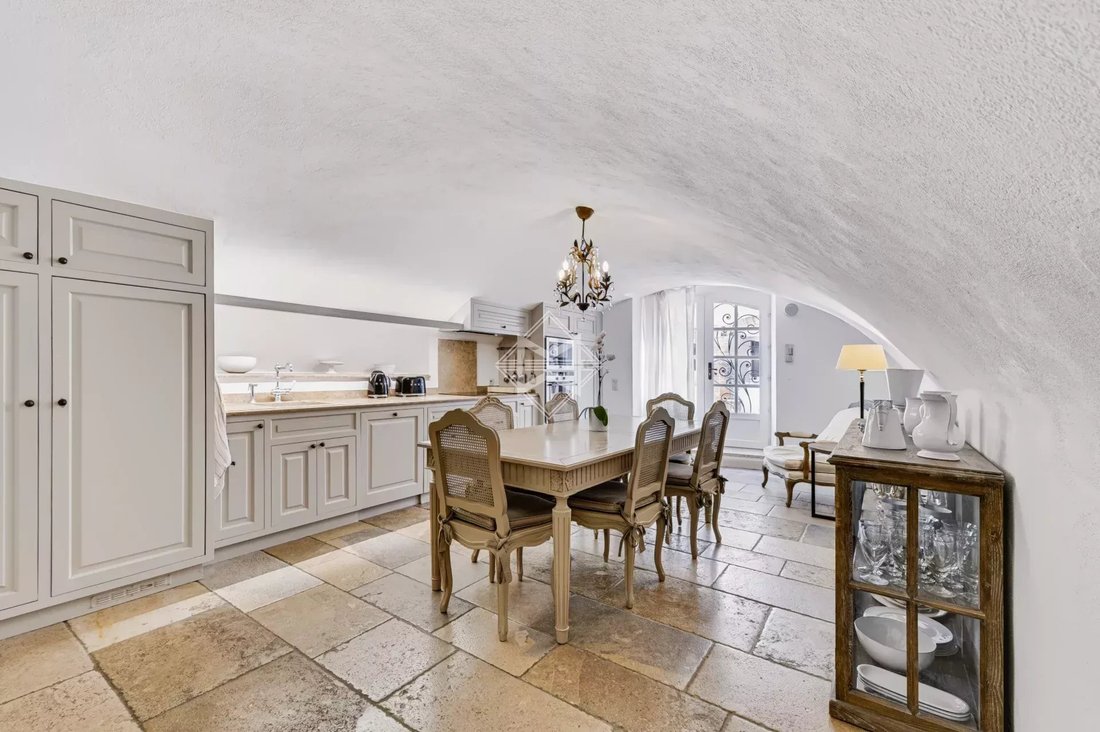 Villa in Mougins, Provence-Alpes-Côte d'Azur, France 2 - 17540226