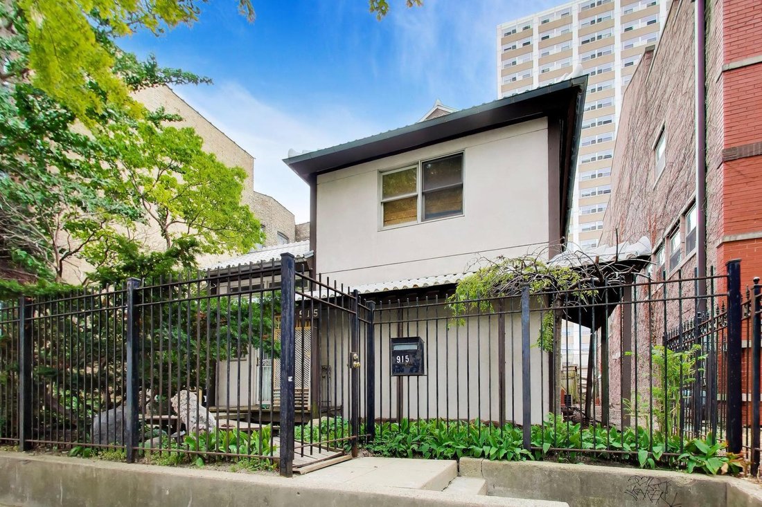House in Chicago, Illinois, United States 1 - 18929691