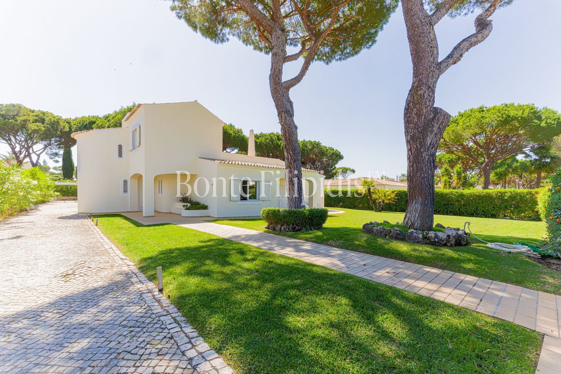 Villa in Vilamoura, Quarteira, Algarve 2 - 18929681