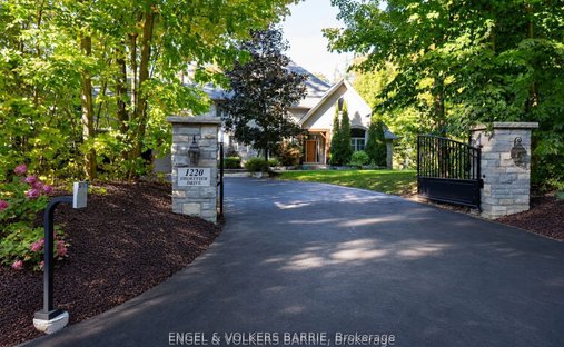House in Innisfil, Ontario, Canada 1