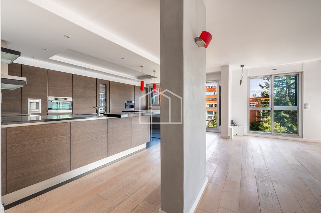 Apartment in Plateau Ouest, Suresnes, France 2 - 18929067