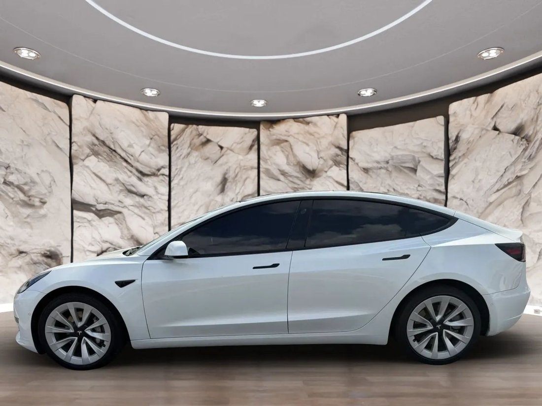 Sedan in Ontario, CA, United States 5 - 18928966