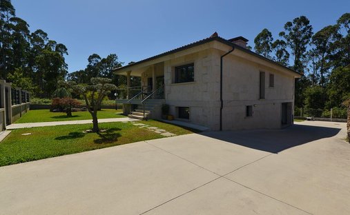 Villa in O Rosal, Galicia, Spain 1