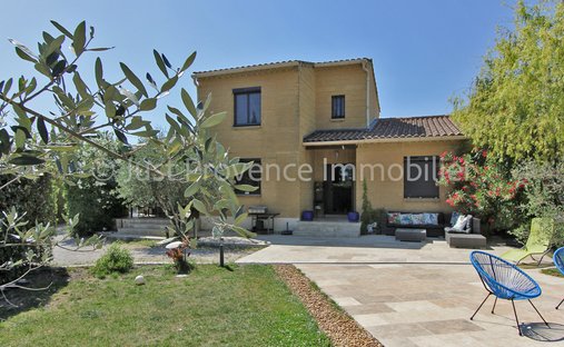 Villa in Caromb, Provence-Alpes-Côte d'Azur, France 1