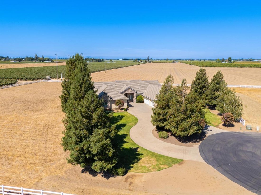 House in Lodi, California, United States 5 - 18928865