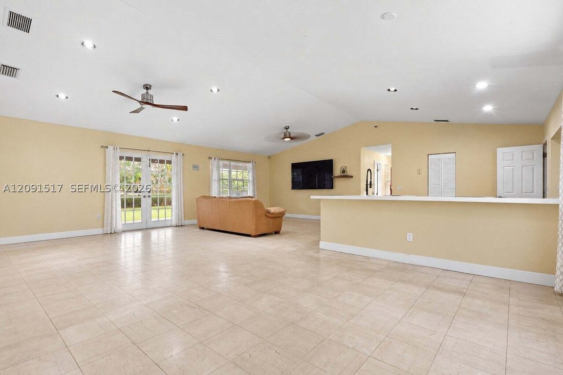 House in Miami, Florida, United States 4 - 18928585