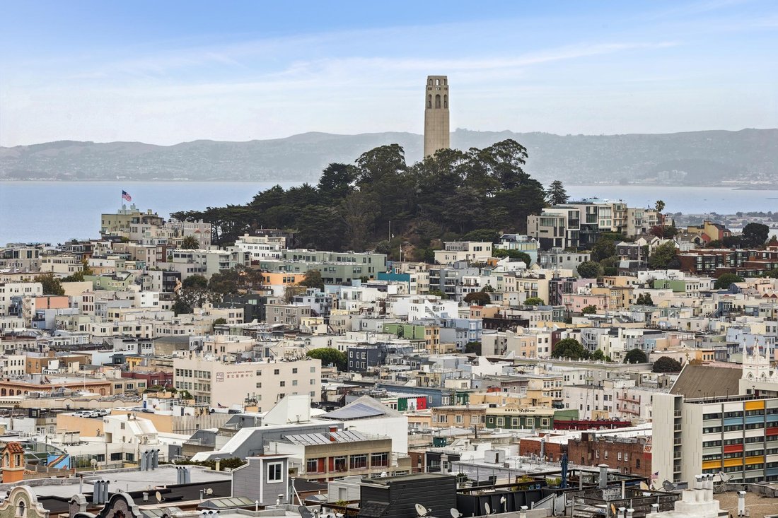 Condo in San Francisco, California, United States 4 - 18929436
