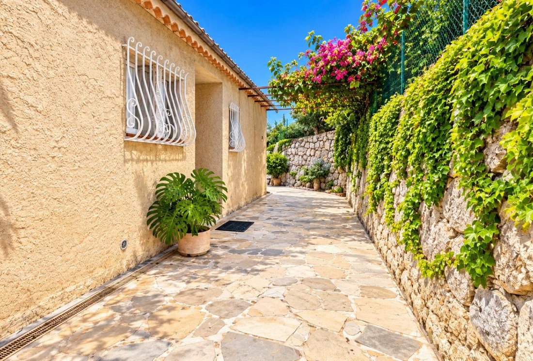 House in Saint-Jeannet, Provence-Alpes-Côte d'Azur, France 4 - 18929260