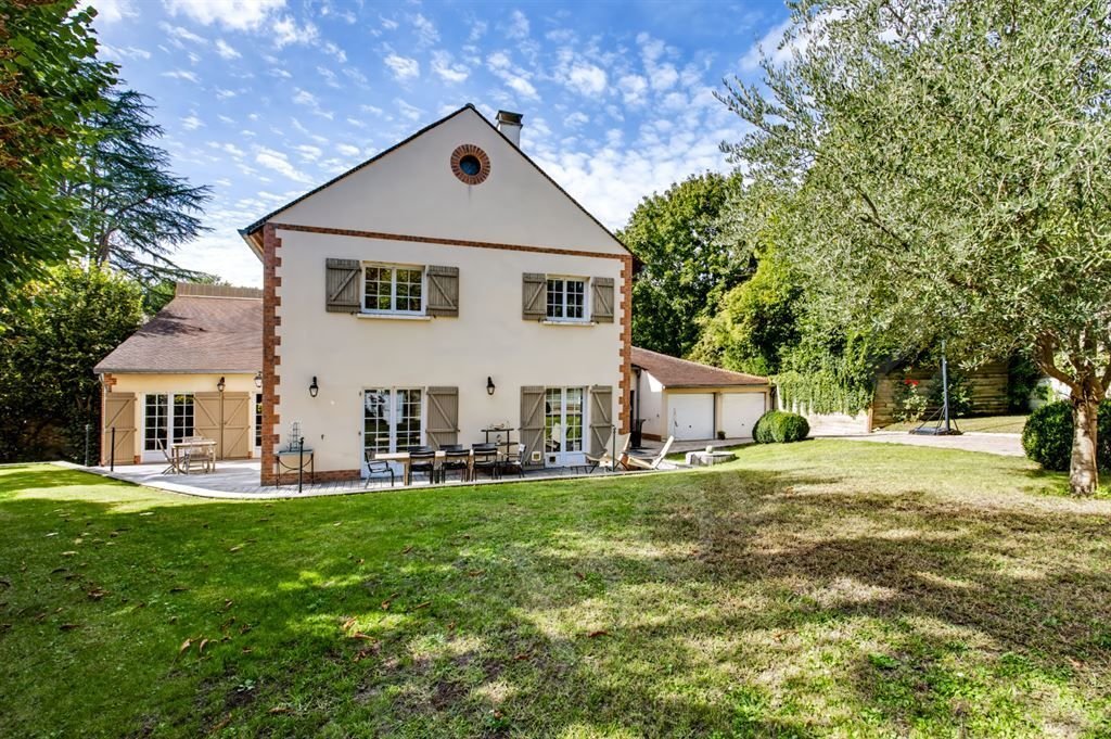 House in Côte Saint Louis, Garches, France 3 - 18901148