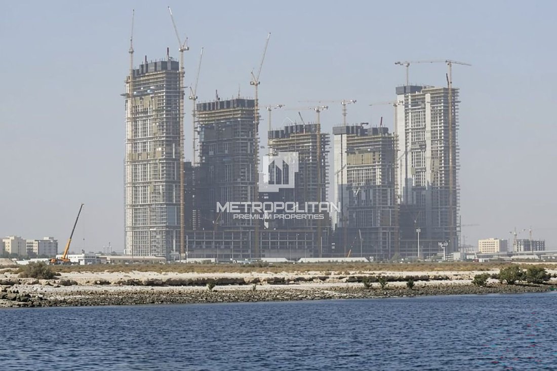 Apartment in Dubai, United Arab Emirates 1 - 18929424