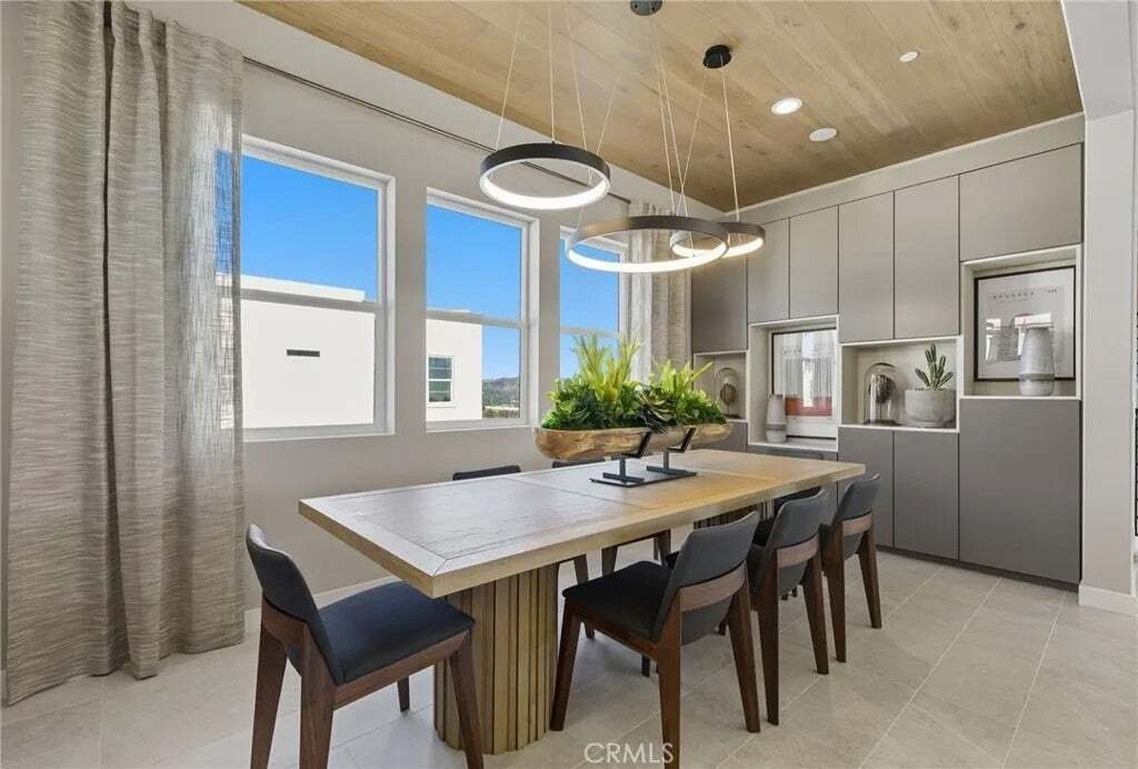 Condo in Montebello, California, United States 4 - 18928637