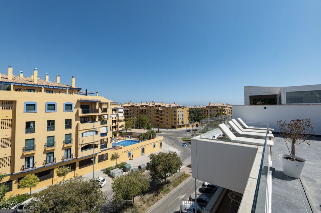 Penthouse in San Pedro de Alcantara, Andalusia, Spain 1 - 16642528