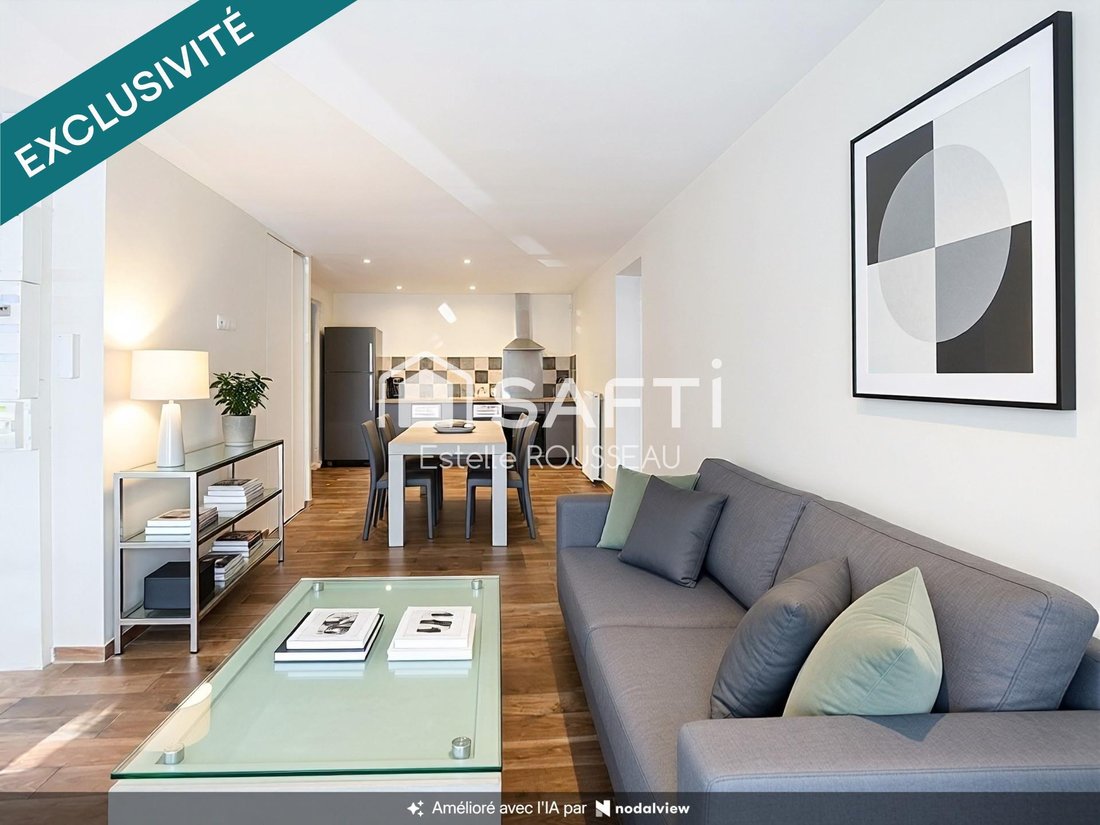 Apartment in Arrondissement of Bobigny, Ile-de-France, France 1 - 18878487