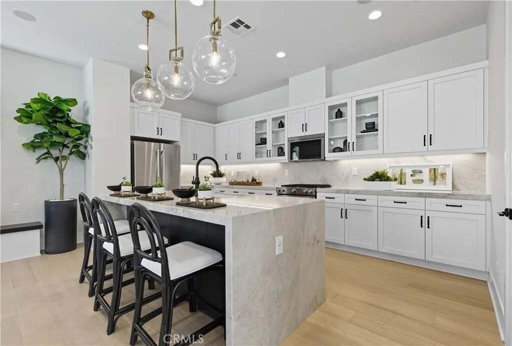 Condo in Montebello, California, United States 4 - 18928641