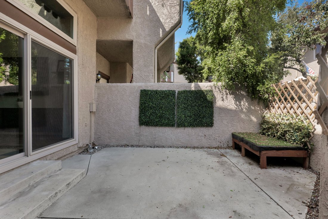 Townhouse in Simi Valley, California, United States 5 - 18929478