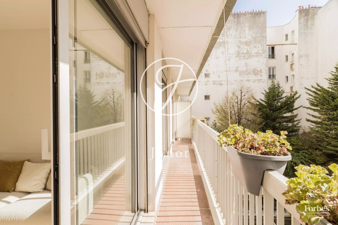 Apartment in Batignolles-Cardinet, Paris 17e Arrondissement, Paris 4 - 18928853