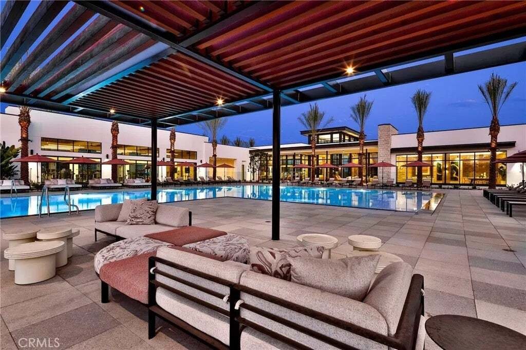 Condo in Montebello, California, United States 3 - 18928631