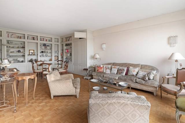 Apartment in Bois de Boulogne, Paris 16e Arrondissement, Paris 2 - 17237116