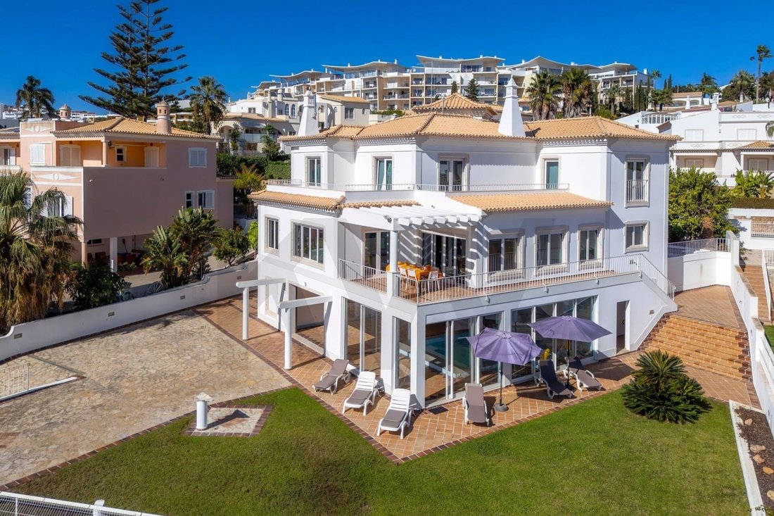 Townhouse in Olhos de Agua, Algarve, Portugal 1 - 17025367