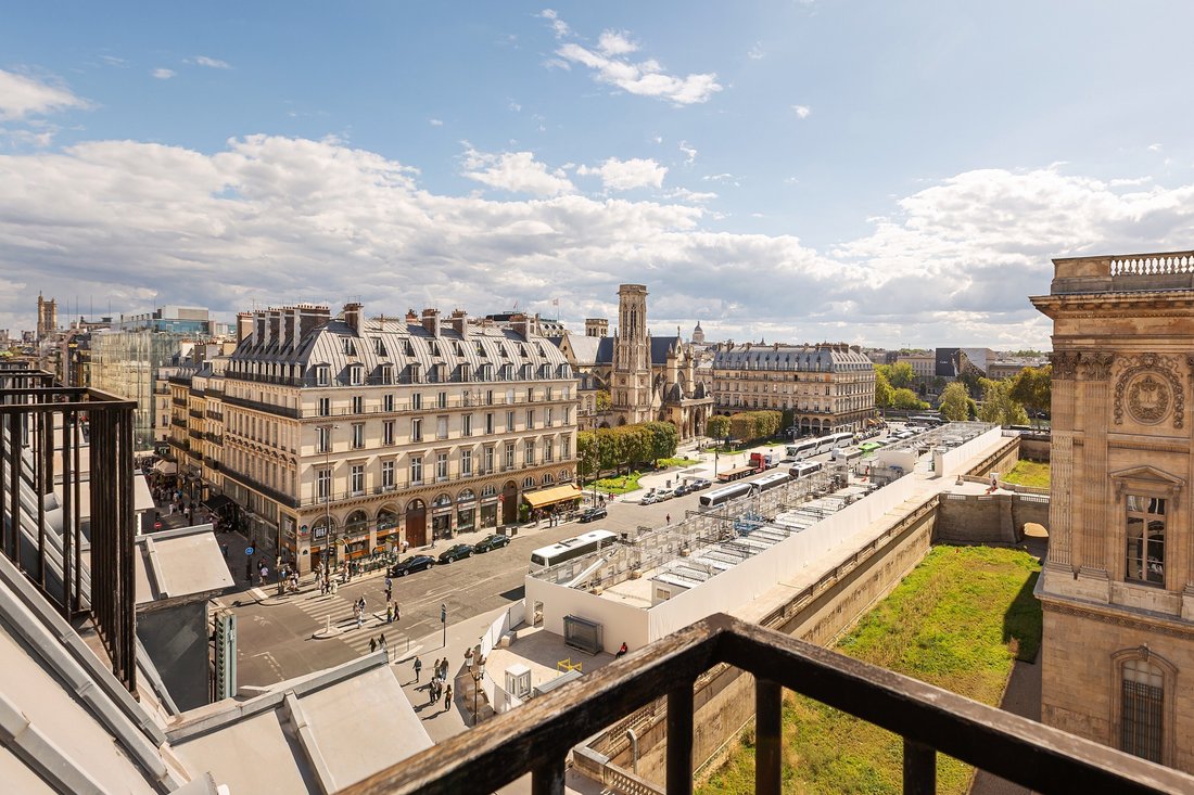Apartment in Saint Germain l'Auxerrois, Paris 1er Arrondissement, Paris 3 - 18929497