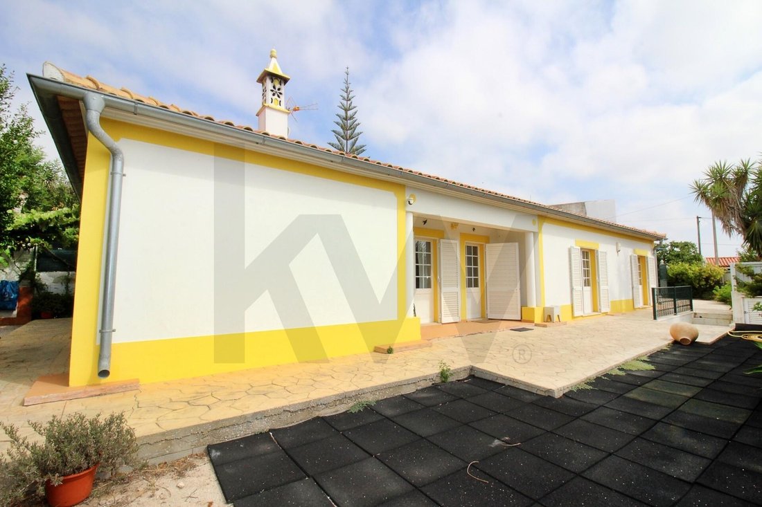 Townhouse in Alcantarilha, Algarve, Portugal 2 - 18929009