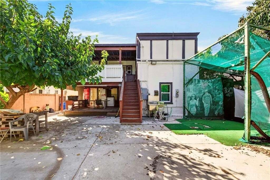 Los Angeles, California, United States 4 - 18928639