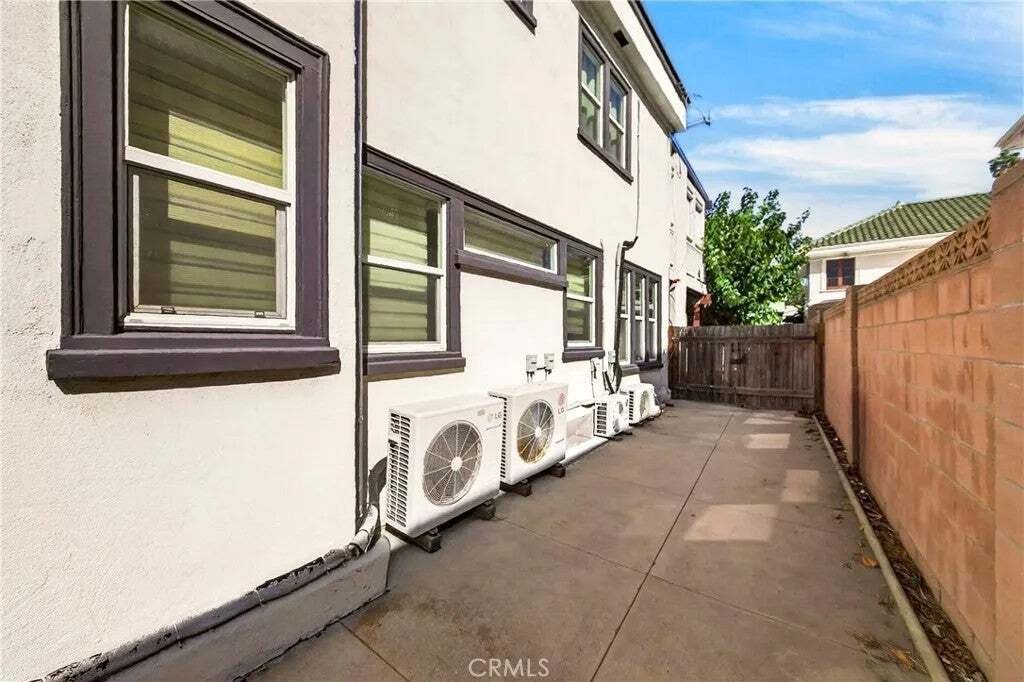 Los Angeles, California, United States 3 - 18928639